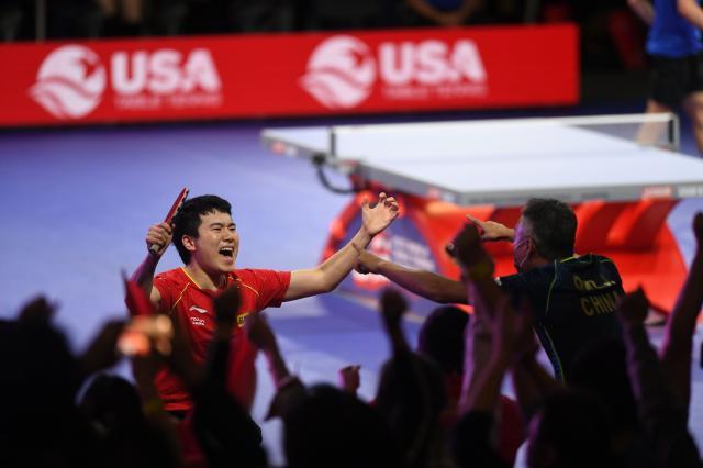 开运体育app-【现场】0比3到4比3 球迷助力梁靖崑实现绝境逆转