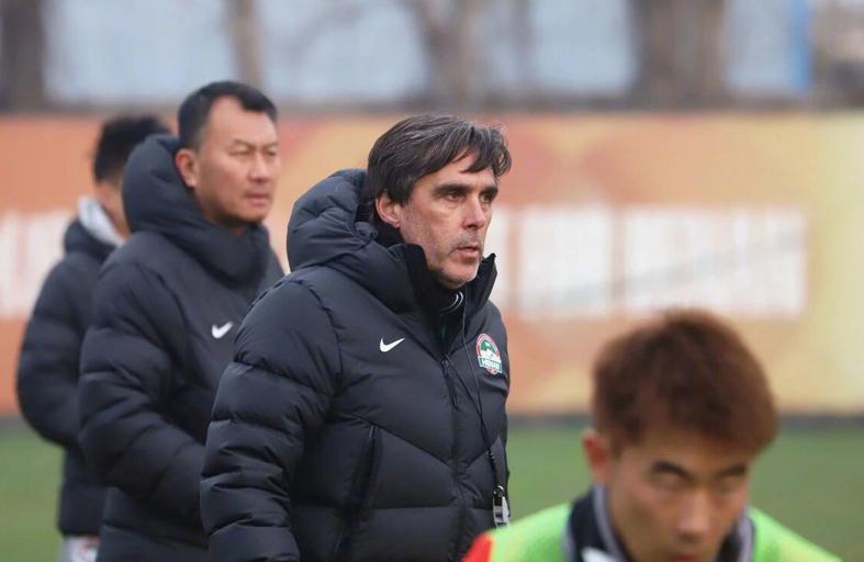 开运体育-牛梓屹不去大连了！拉帅开启高原魔鬼训练，西乙边锋加盟只差官宣