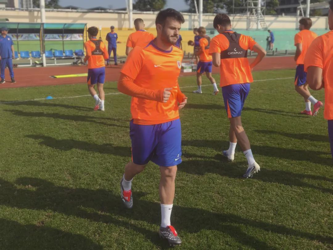 开运体育app-山东泰山冬训现场:瓦科归队,投入新赛季备战