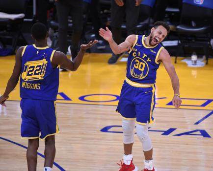 开运体育登录入口-勇士正摆脱库里依赖症 挑战者心态助他们创造奇迹